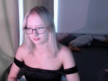 ChloeElegia webcam model stream image