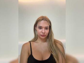 CrystalFairy webcam model stream image