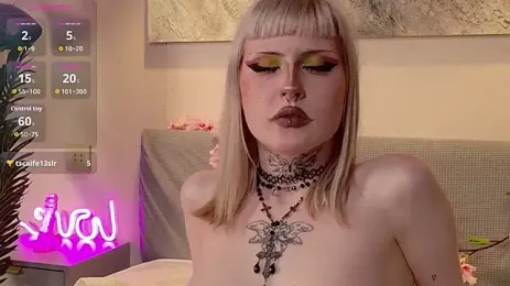 MilkMeSoftly webcam stripchat model stream image