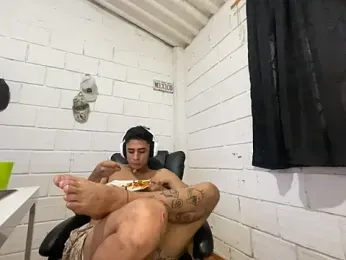 Max_TheHorseDick webcam model stream image