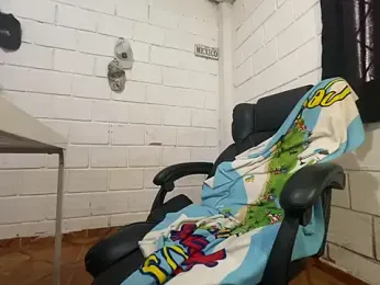 Max_TheHorseDick webcam model stream image