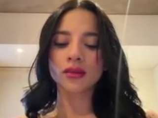 kiraalopez webcam model stream image