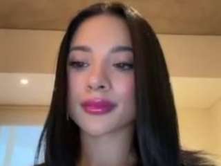 kiraalopez webcam model stream image