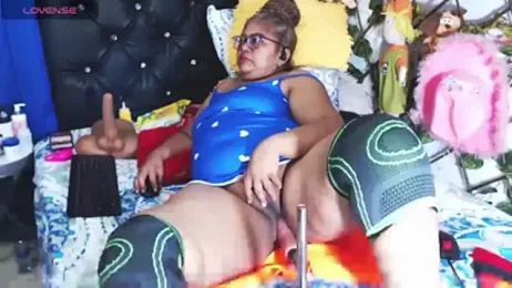 mature_beautiful webcam model stream image