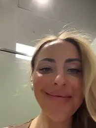 EmaSalis webcam model stream image