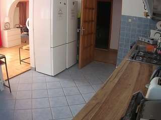 voyeurcam-julmodels-kitchen webcam model stream image
