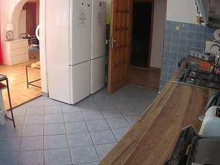 voyeurcam-julmodels-kitchen webcam model stream image