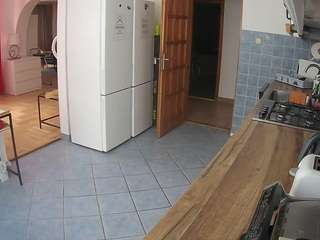 voyeurcam-julmodels-kitchen webcam model stream image