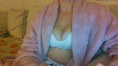 XHoneyBlossomX webcam model stream image