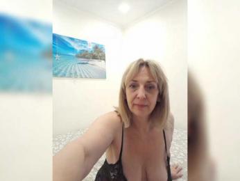 mery8poppins webcam bongacams model stream image