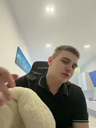 WARDEN_w webcam model stream image