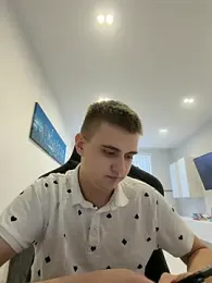 WARDEN_w webcam model stream image