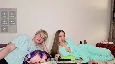Emily_and_Ilumi webcam model stream image