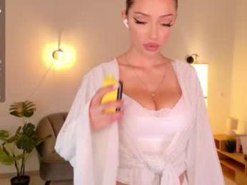 tinapie webcam model stream image