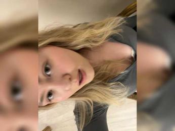 SunshineEmma webcam model stream image