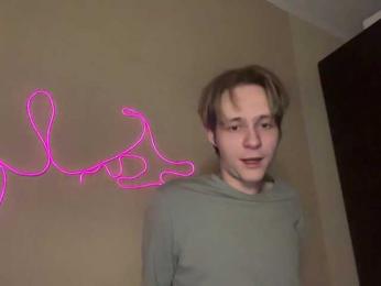 titsDestroy2007 webcam bongacams model stream image