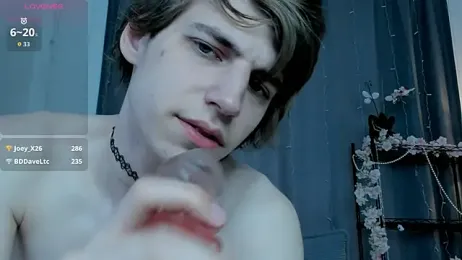 AvenGlow webcam model stream image