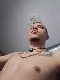 AlphaMasterXxx webcam stripchat model stream image