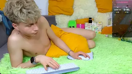 LandelRay webcam stripchat model stream image