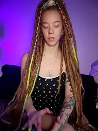 LucidLucy webcam model stream image