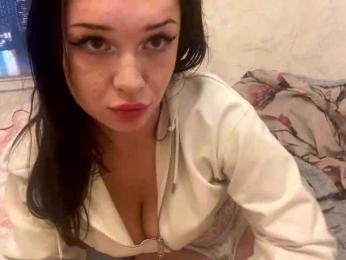 KiDinaKi webcam model stream image