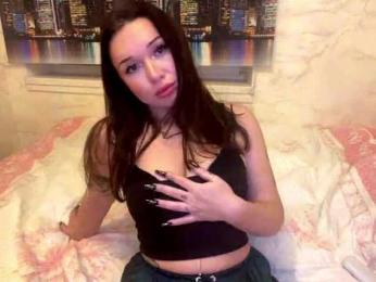 KiDinaKi webcam model stream image