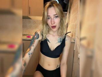 AlinnaAnnila webcam bongacams model stream image