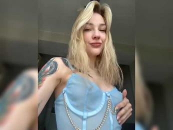 AlinnaAnnila webcam bongacams model stream image