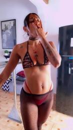 AnyLeon webcam model stream image