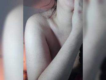 Angela100 webcam model stream image