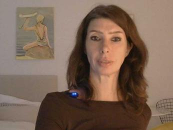 WhiteQueen888 webcam model stream image