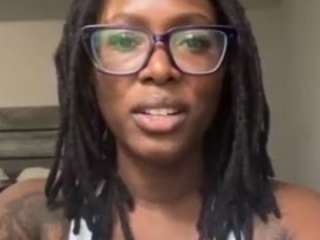 yoursecret1425 webcam model stream image