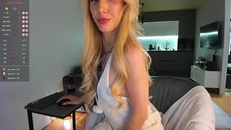 Juicy_Bella webcam model stream image