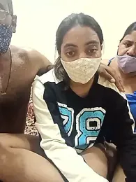 HoneyHush webcam model stream image