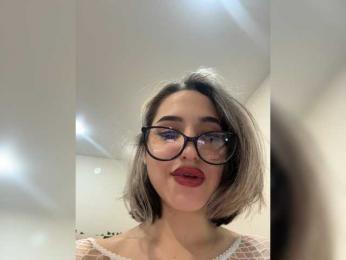 Honey_buns webcam bongacams model stream image