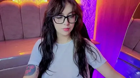 Hela_v webcam stripchat model stream image