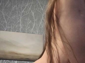 AlisaFreshly webcam model stream image