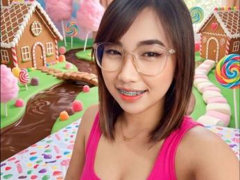 AickaChan webcam model stream image