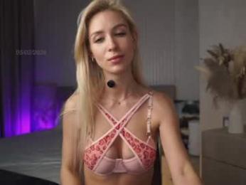 gold_blond webcam model stream image