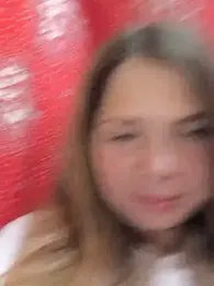 Zuli_Kiska webcam model stream image