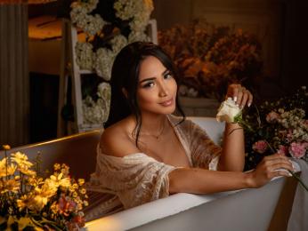 Melina webcam model stream image