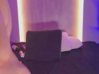 emmajohnss webcam model stream image