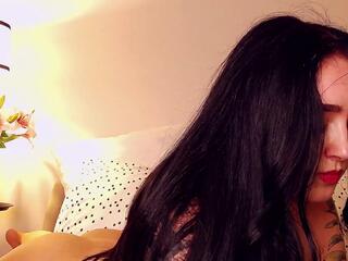 Zoe Niickels webcam model stream image