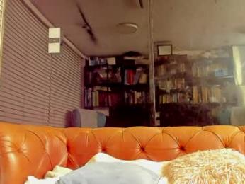 cuteanddesesperate webcam model stream image