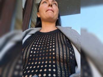 DIVo_0RA webcam model stream image
