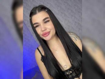 suchka-black- webcam model stream image