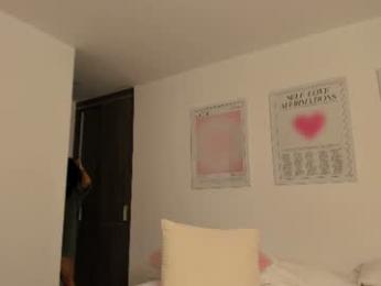 nicolemanson webcam preview