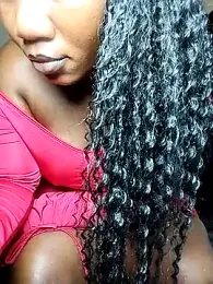 Hugemassivebootie webcam stripchat model stream image