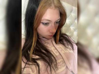 LuckyStar webcam bongacams model stream image