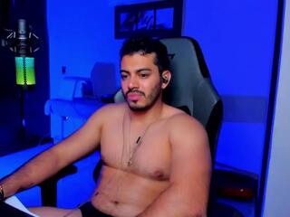 Bruno Oconer webcam model stream image